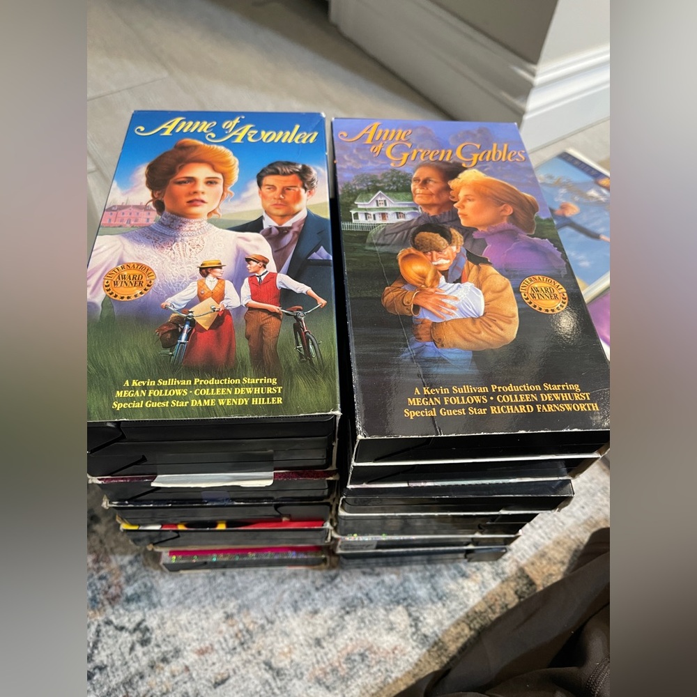 VHS Lot - Picture 11 of 16